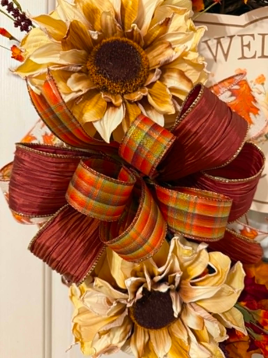 Sunflower & Bow Detail
