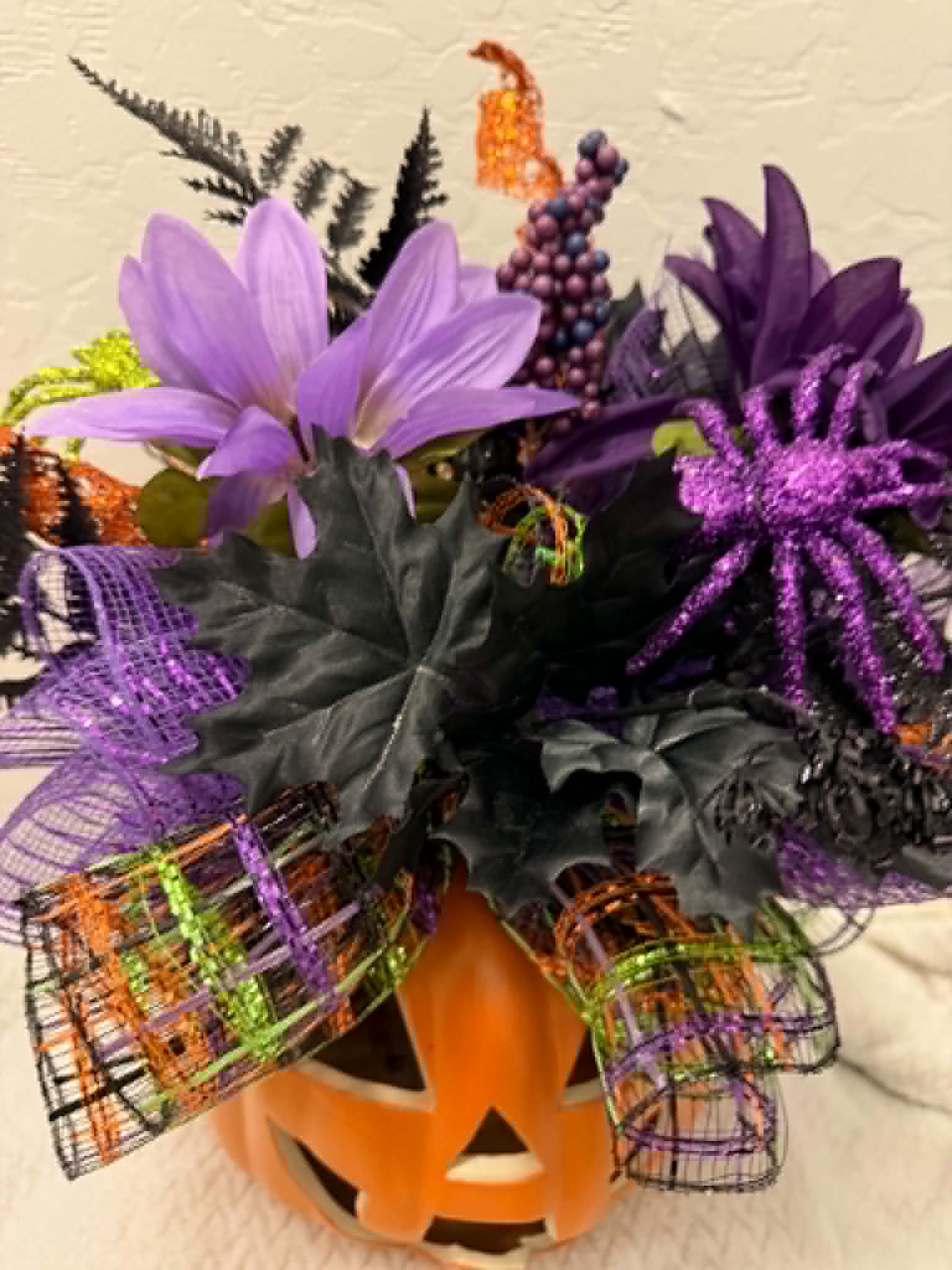 Light-up jack-o-lantern centerpiece original photo 2