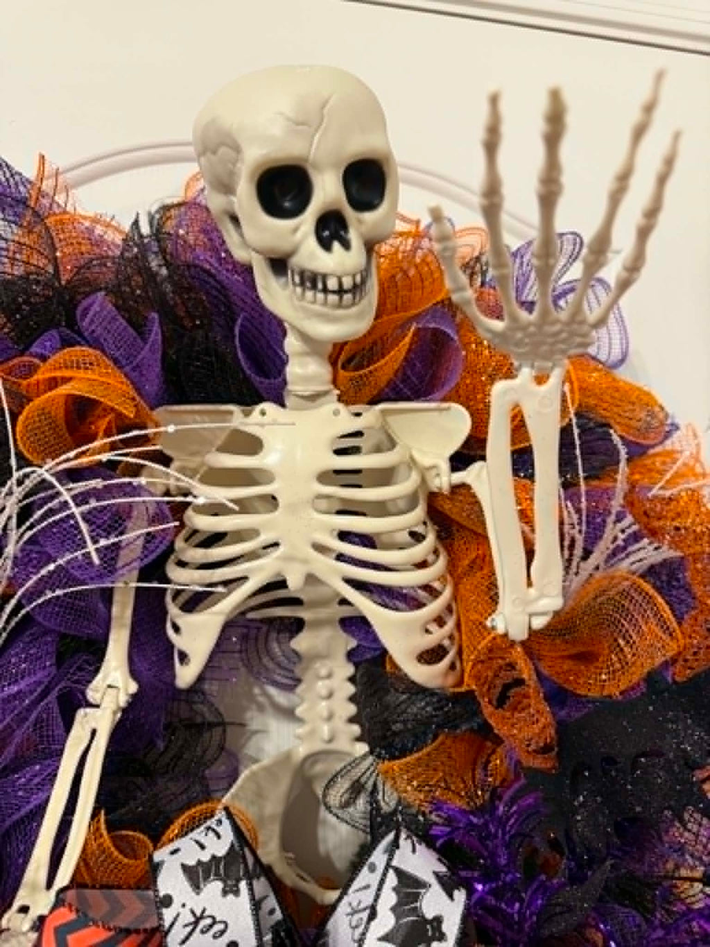 Skeleton Halloween wreath skeleton detail close-up