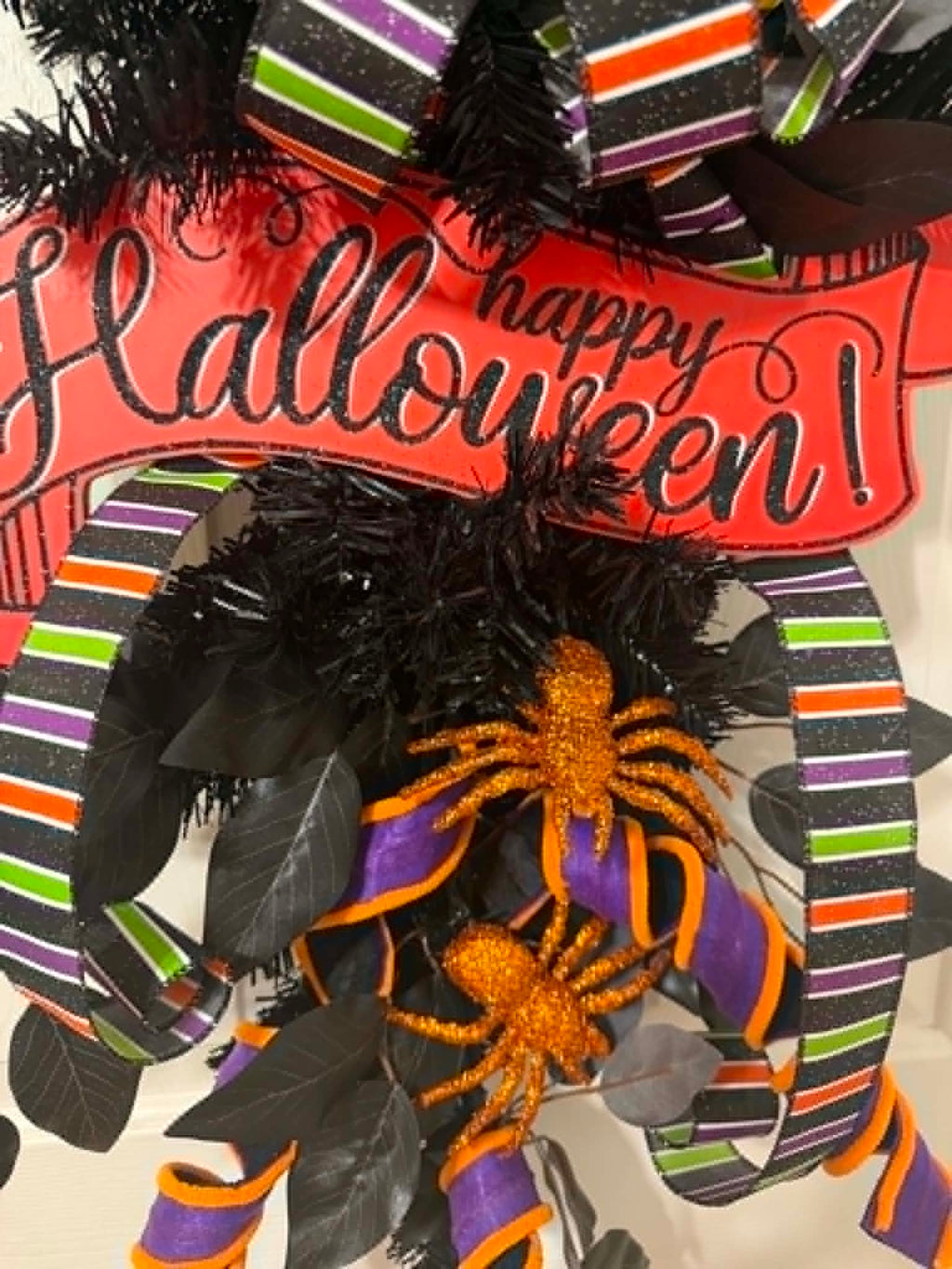 Spider & Sign Detail